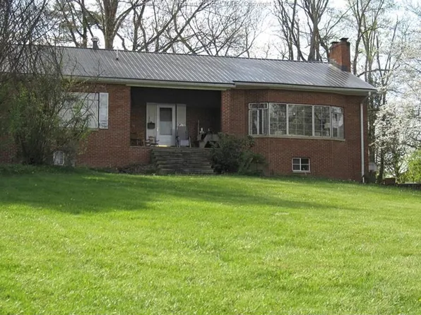 167 Midland Trl, Hurricane, WV 25526