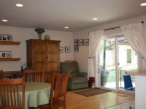 Dining room/family room
