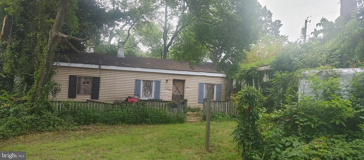 400 Summit Ave photo 1