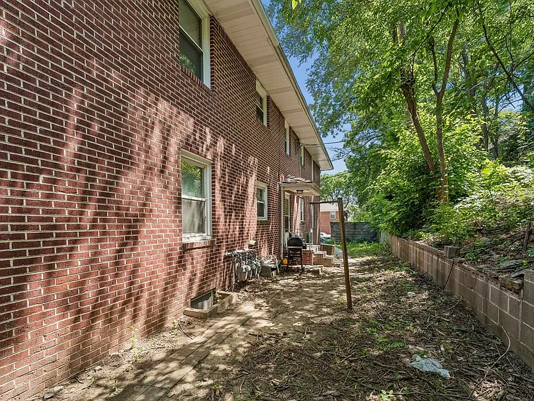 1210 N 60th St — Photo 24