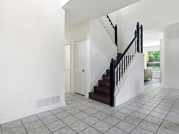 4th image of 5308 Summerfields Dr