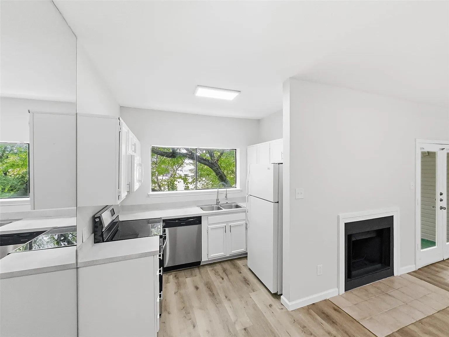 1 bed, 1.0 bath, 573 sqft, $1,250 — Photo 4