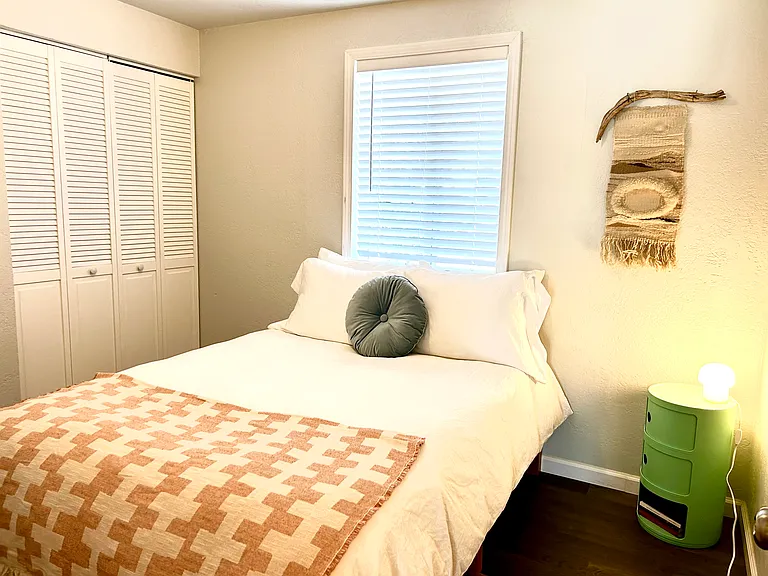 209 Holly Cir — Photo 8