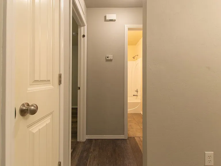 15316 Nightshade Dr — Photo 18