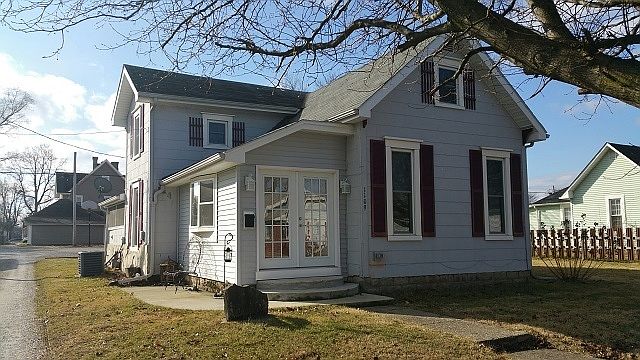 1st image of 1109 E Washington St