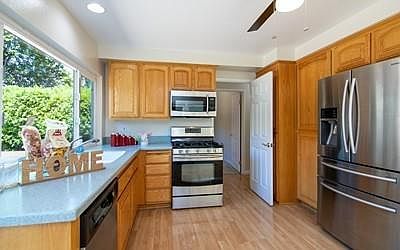 5th image of 275 Dondero Way
