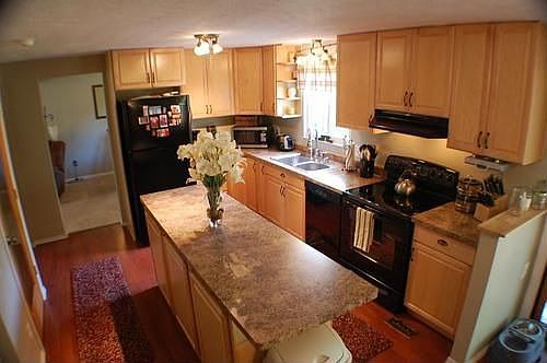 3rd image of 5752 Dalton Dr