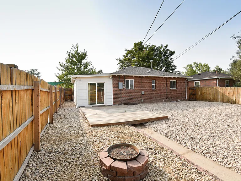 3208 Niagara St — Photo 32