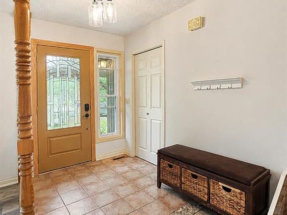 5th image of 94 N Redwood Meadows Dr