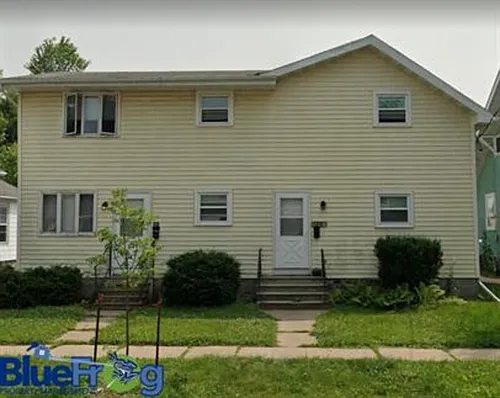 727 W Harris St #1/2 Photo 1