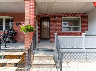 16 Pryor Ave, Toronto, ON M6N1M4