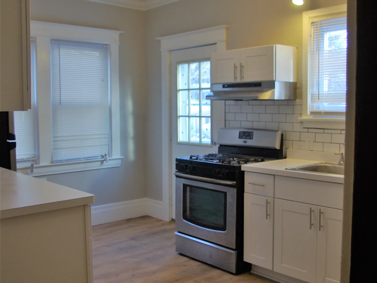 5 bed, 1624 sqft, $2,450 — Photo 2