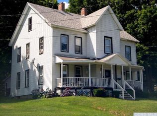 33 Western Ave, Ravena, NY 12143