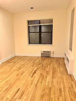 Rented by Urban Real Estate Inc | media 10