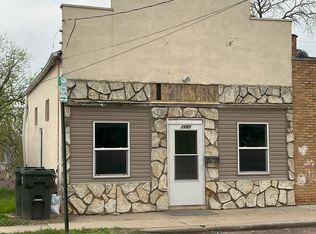 2105 S Saint Marys St, Sioux City, IA 51106