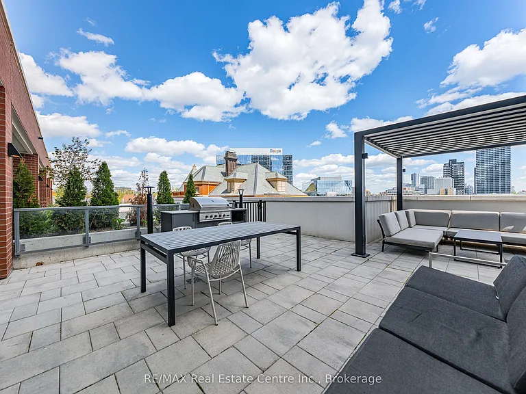 25 Wellington St S #3103 — Photo 26