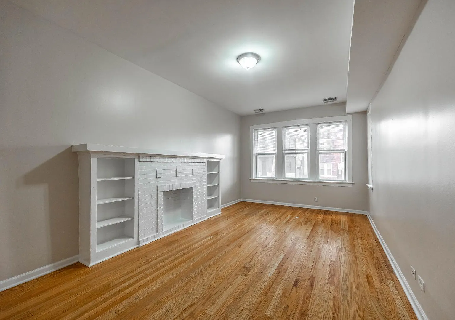 3751 West Sunnyside Avenue #1 — Photo 1