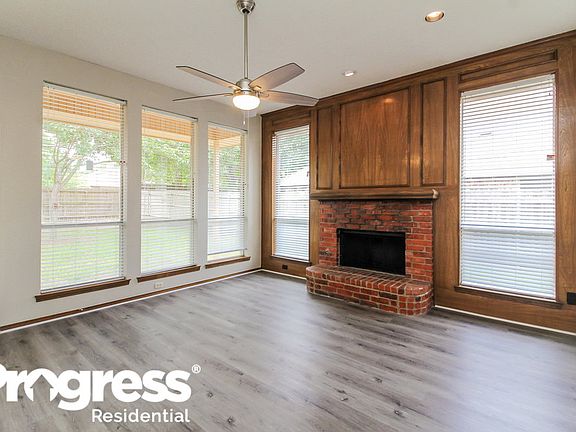 3rd image of 1408 Horton Dr