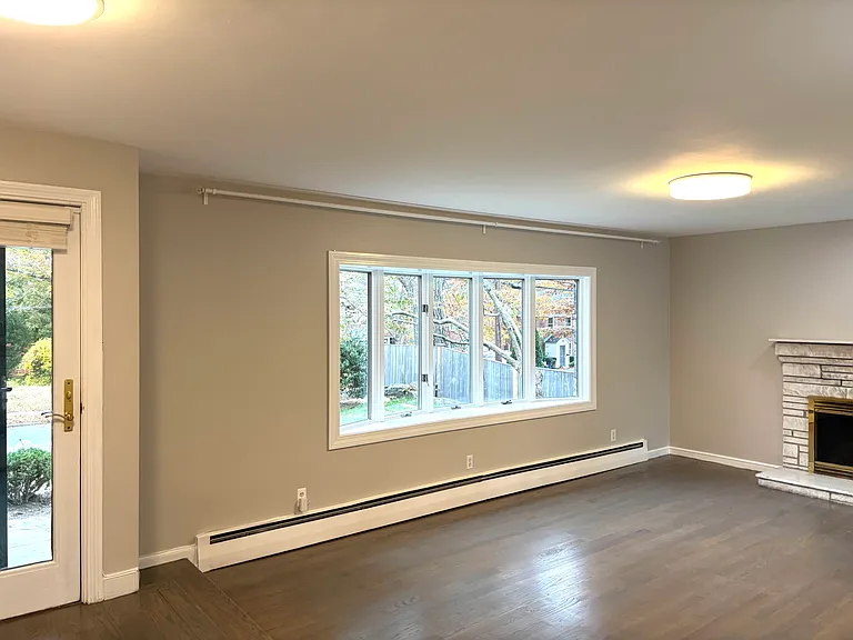 338 Langley Rd — Photo 4