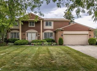 1979 Sparrow Ct, Troy, MI