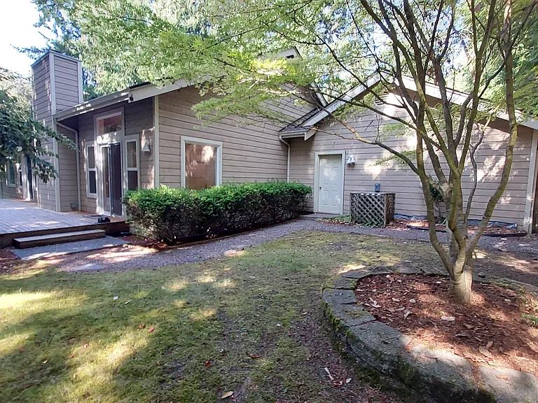 Baycliff Dr — Photo 18