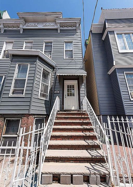 1st image of 260 Palisade Ave