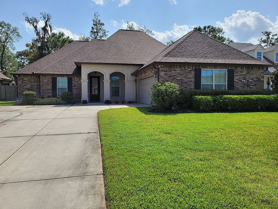 1st image of 18211 Old Trail Dr
