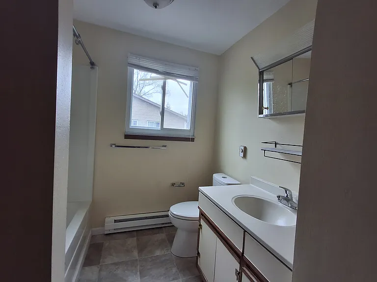 35 Park Ave #4 — Photo 5