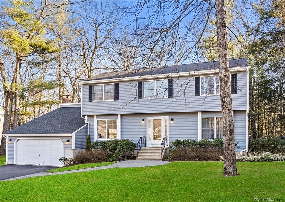 1st image of 7 Tallwood Drive