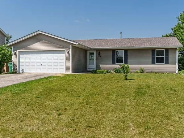 10990 Linden Blossom Ln, Roscoe, IL 61073