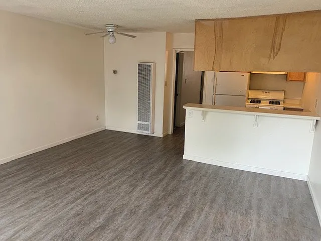 611 North Edison Street, Unit 2 — Photo 2