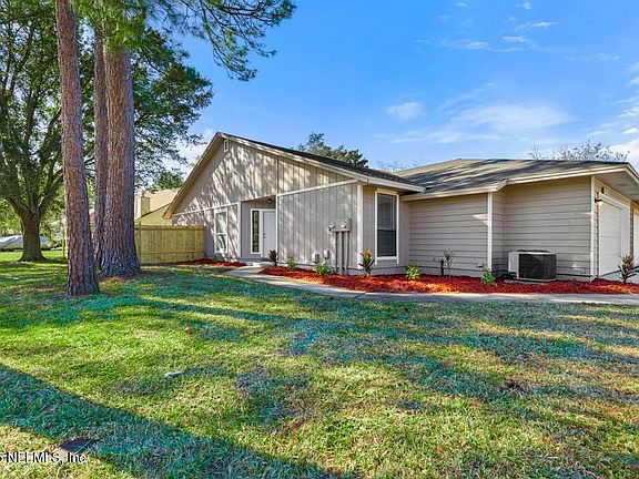 2nd image of 11380 FT CAROLINE LAKES Drive S