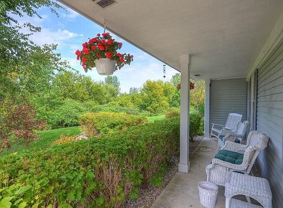 2nd image of 2466 Northwood Dr