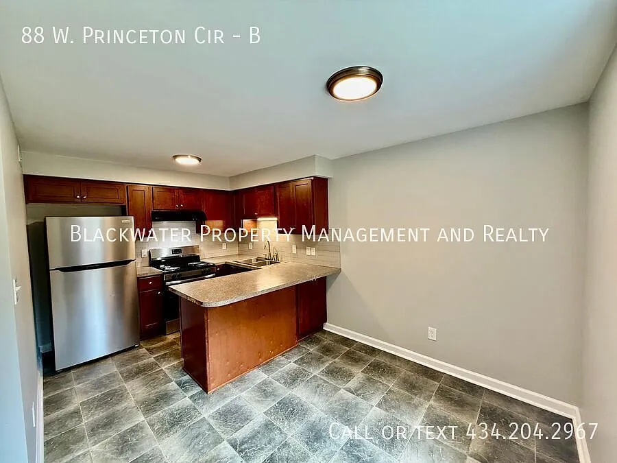 2 Bedroom Apartment off Rivermont Avenue! — Photo 3