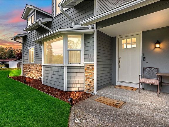 2nd image of 9505 Zircon Dr SW