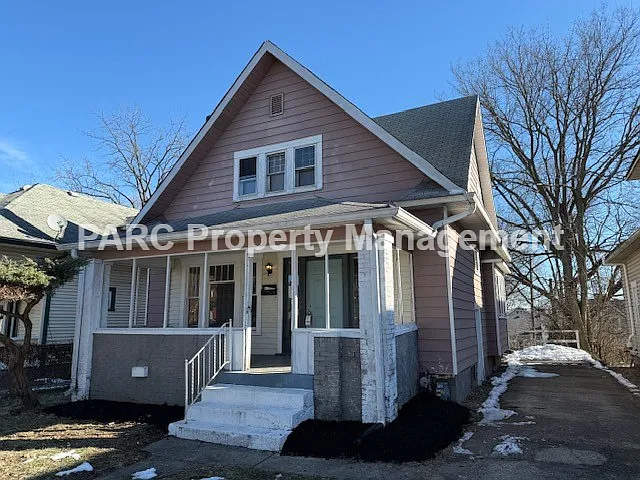 3917 Graceland Ave photo 1