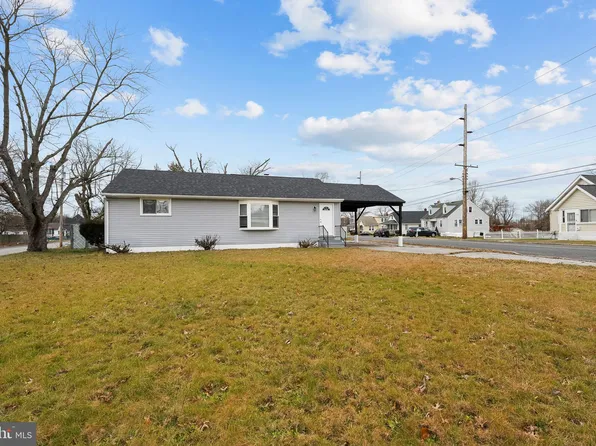 30 E Line St, Penns Grove, NJ 08069