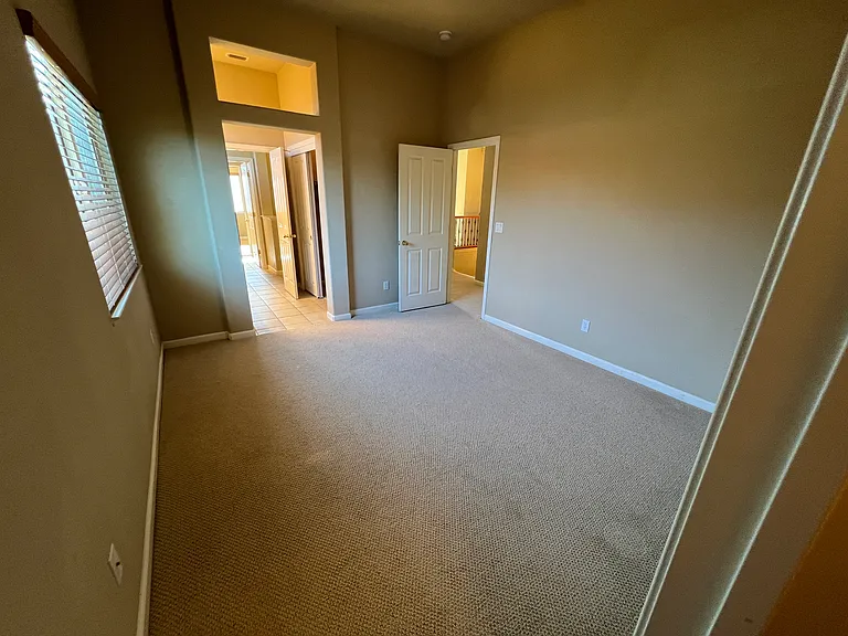 1581 Bella Cir — Photo 22