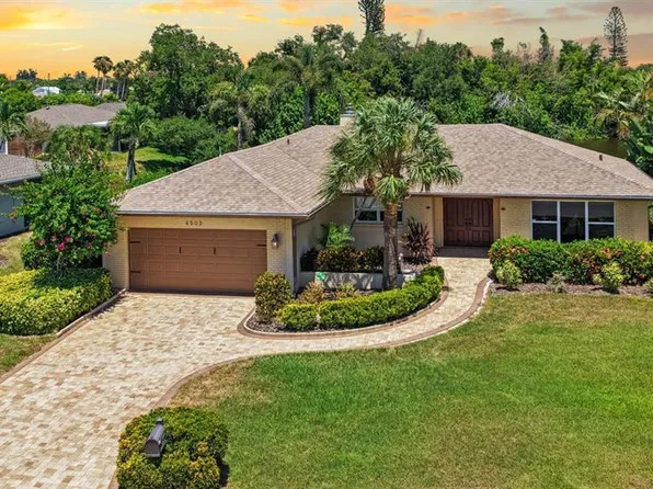 4503 Coral Lake Dr, Bradenton, FL 34210