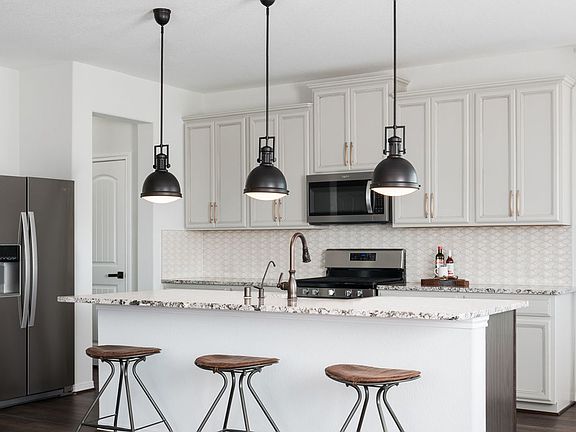 5th image of 9522 Summer River Dr
