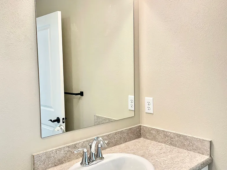3 bed 2 bath
1235 SQ. FT.
Master Bathroom