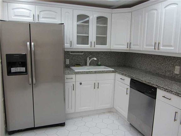 5th image of 5701 Collins Ave APT 1502