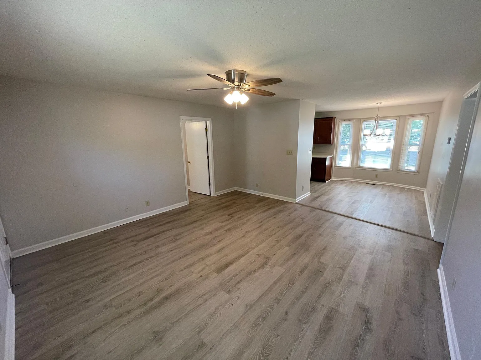 429 Sideline Drive — Photo 2