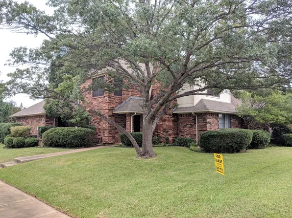 2705 Cummings Dr, Bedford, TX 76021