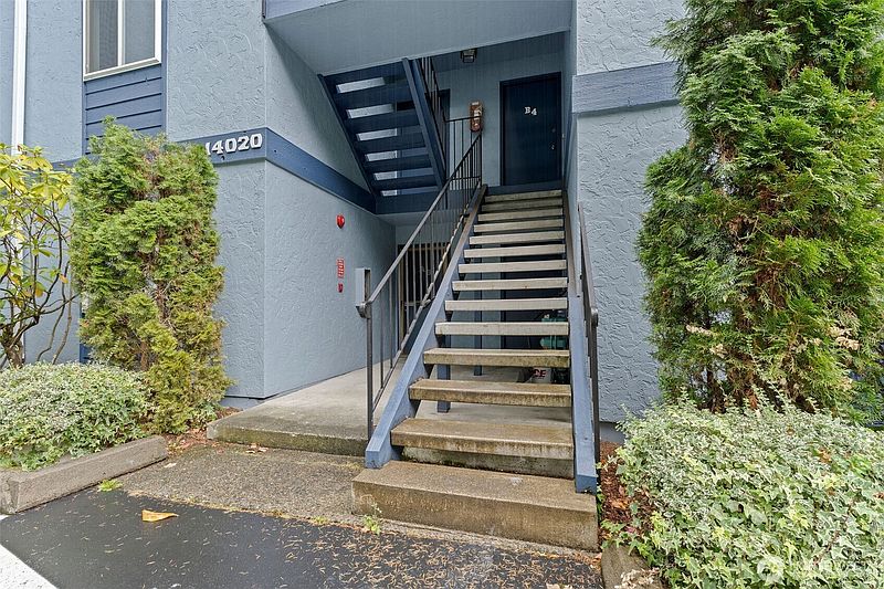 4th image of 14020 Juanita Drive NE #B3