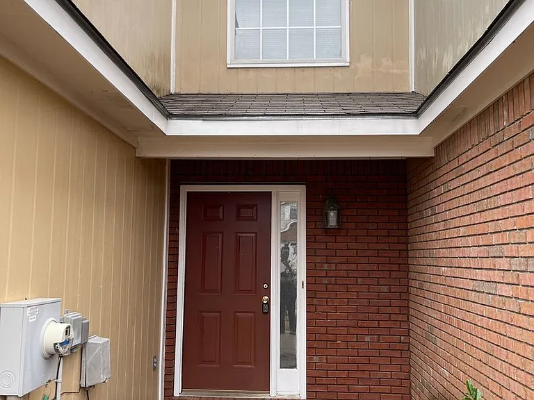 118 S Springview Dr — Photo 2