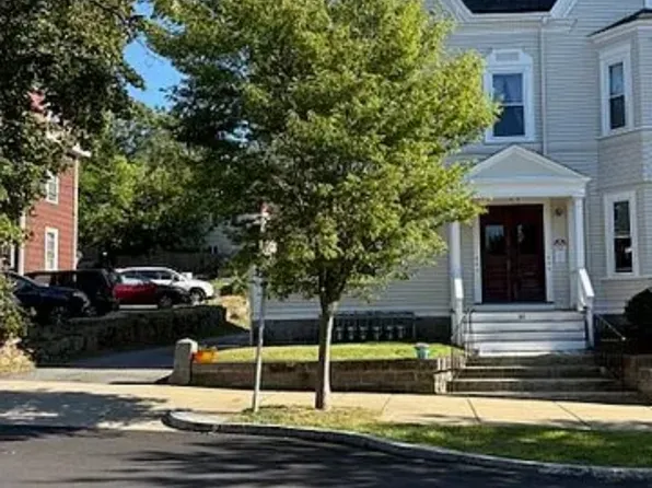 30 Broadway St #3, Beverly, MA 01915