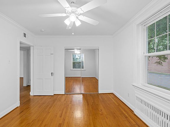 4th image of 811 Westwood Dr #805-3W