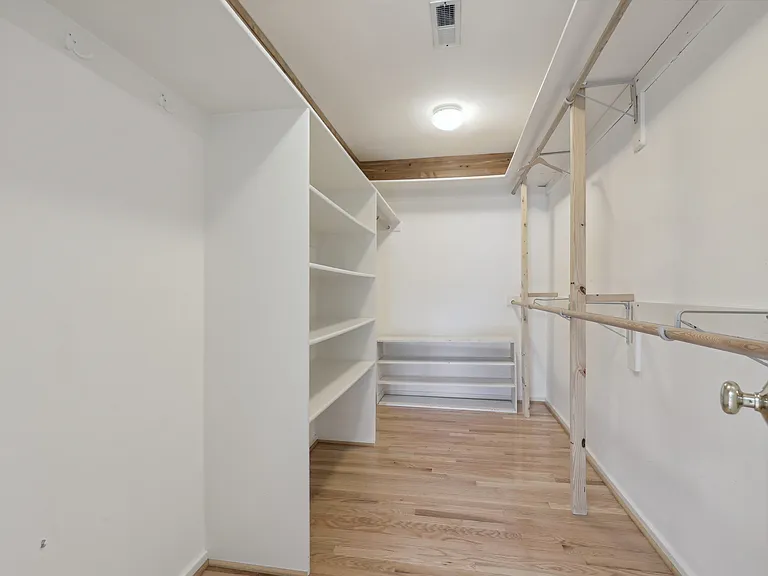 1226 Providence Ter — Photo 15