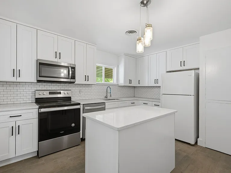 135 Brettonwood Dr #135 — Photo 11